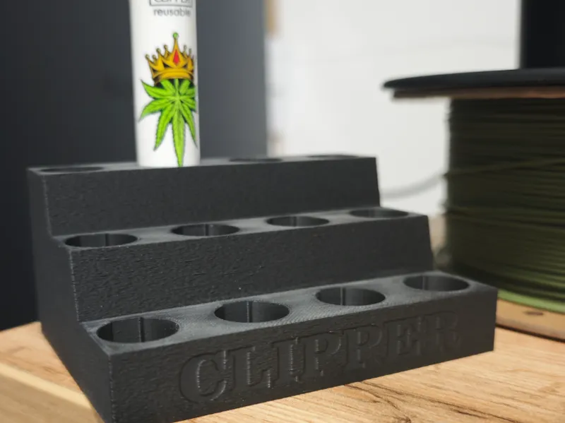 Clipper display/stand