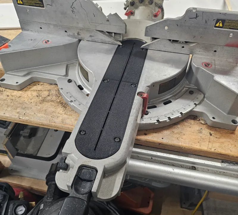 DewaltDW718 Sliding Compound Zero Clearance Insert