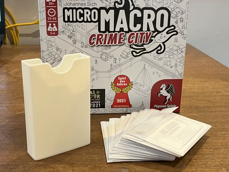 Micro Macro Crime City Card Deck / Envelope Box (Pegasus Spiele)