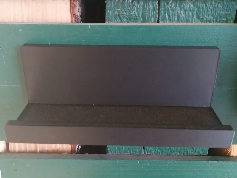 Universal Wall Shelf with Keyhole Mount