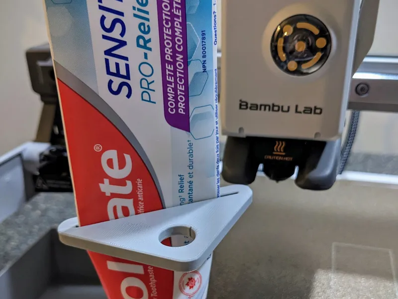 Simple Toothpaste Squeezer