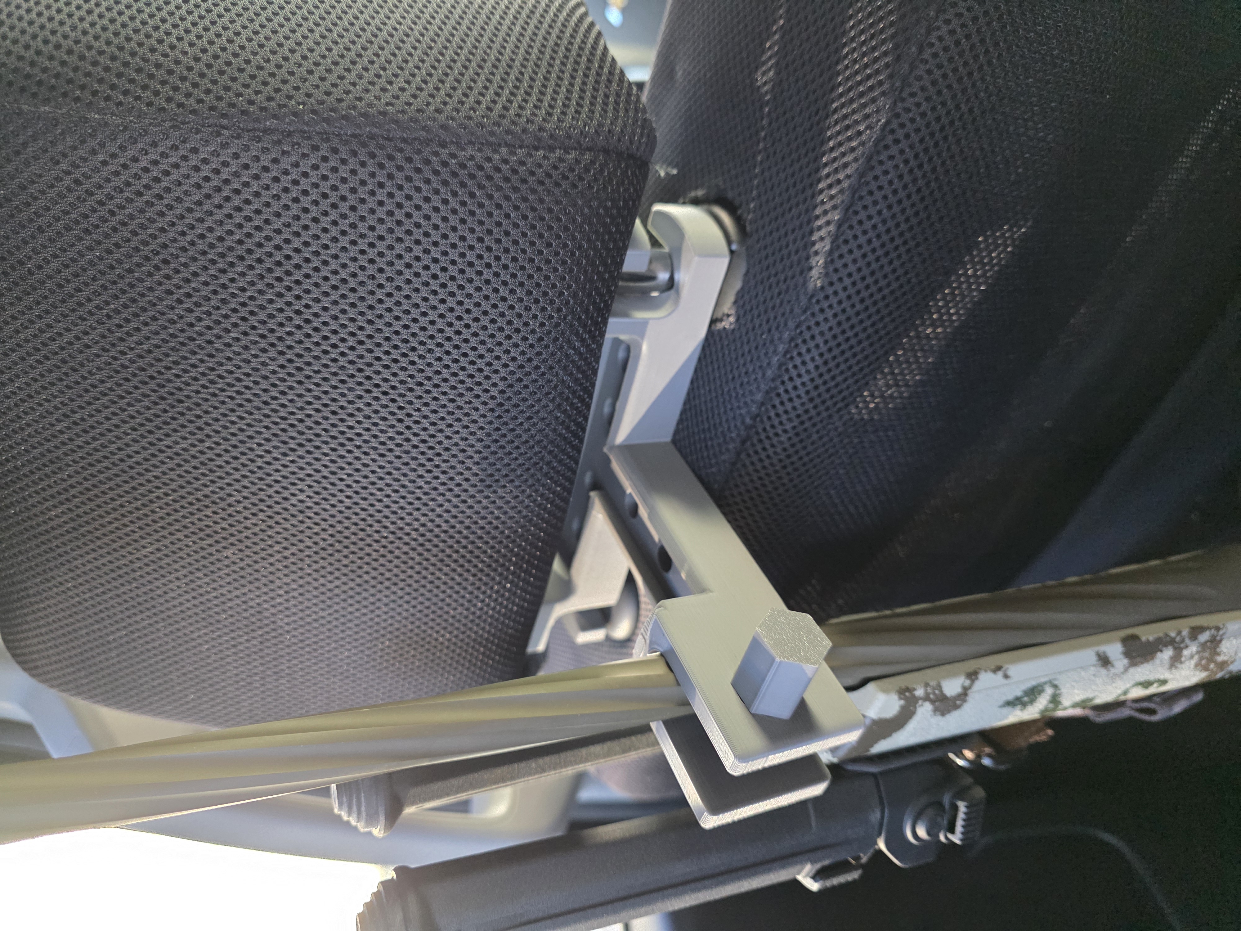 Headrest Mounted Rifle Rack - 1