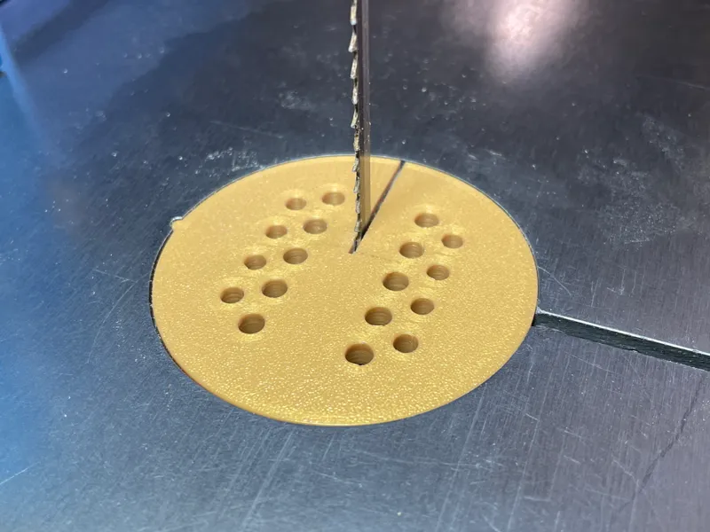 Grizzly G0555 Bandsaw Zero clearance table insert.