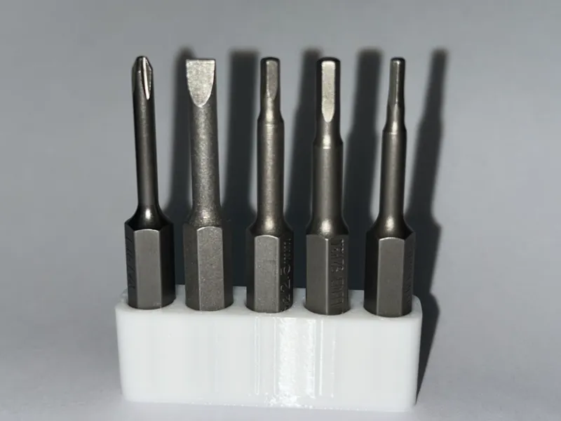 Screwdriver bit holder