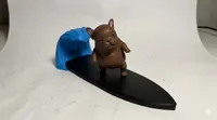 Bouledogue tranquille sur planche de surf — photo 8