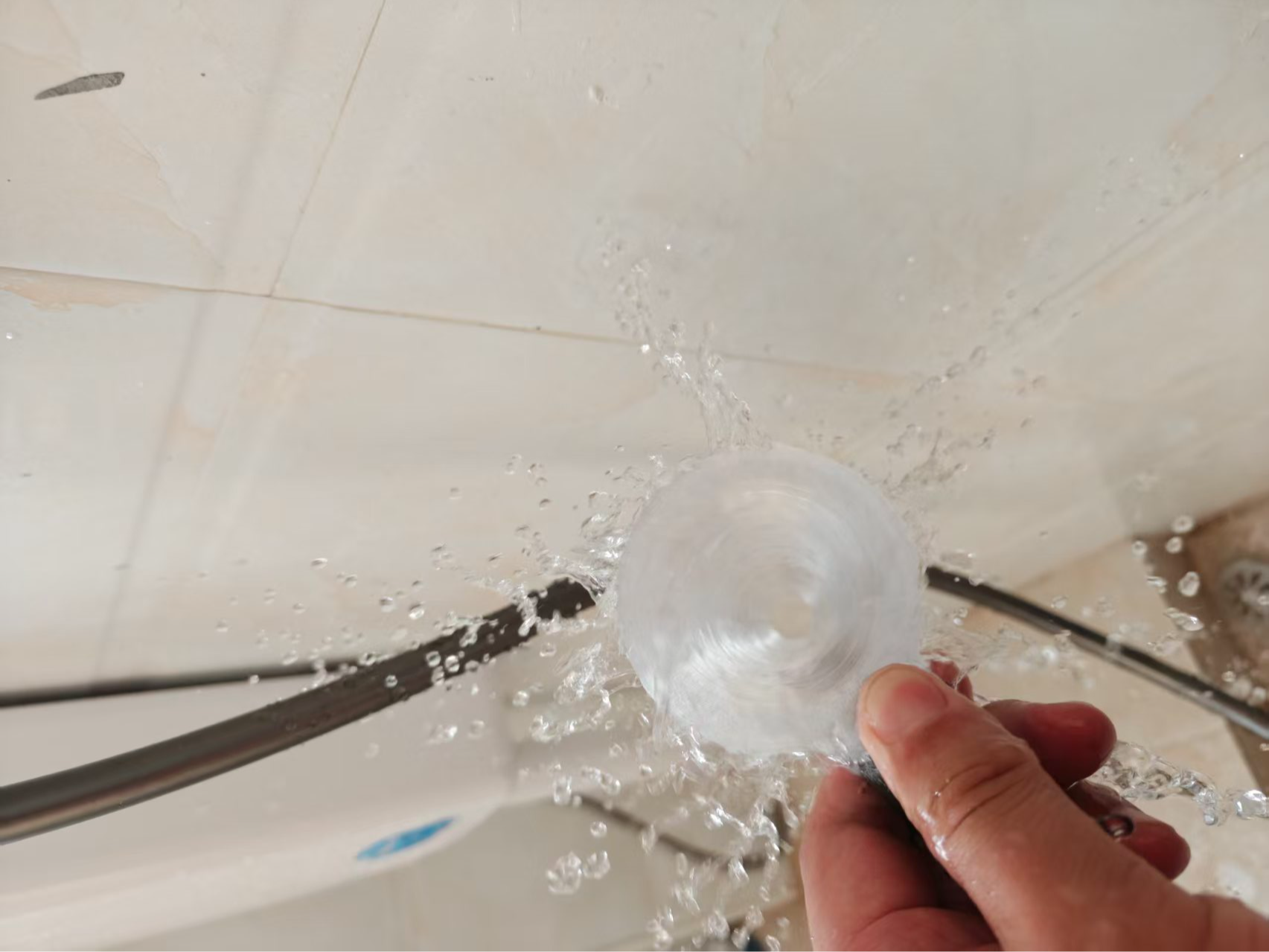 管状花洒