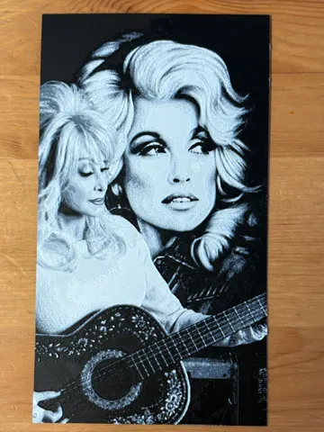 Cuadro decorativo en 3D: Dolly Parton Hueforge — vista de referencia 2