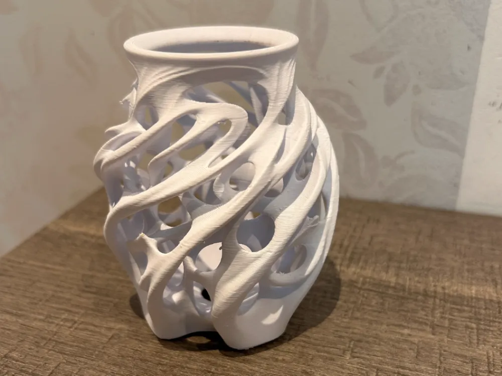 Voronoi Vase for decoration