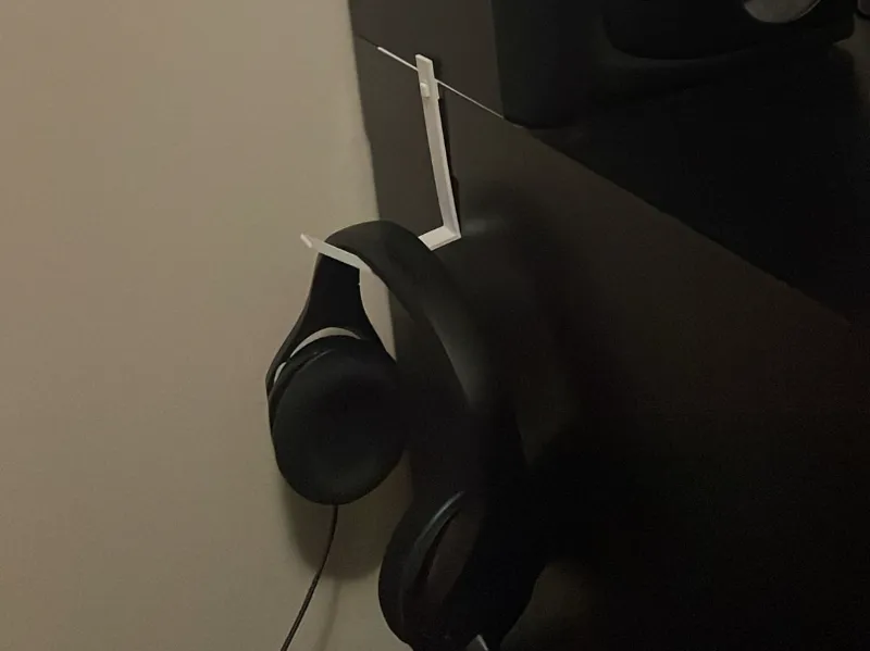 Headphones holder