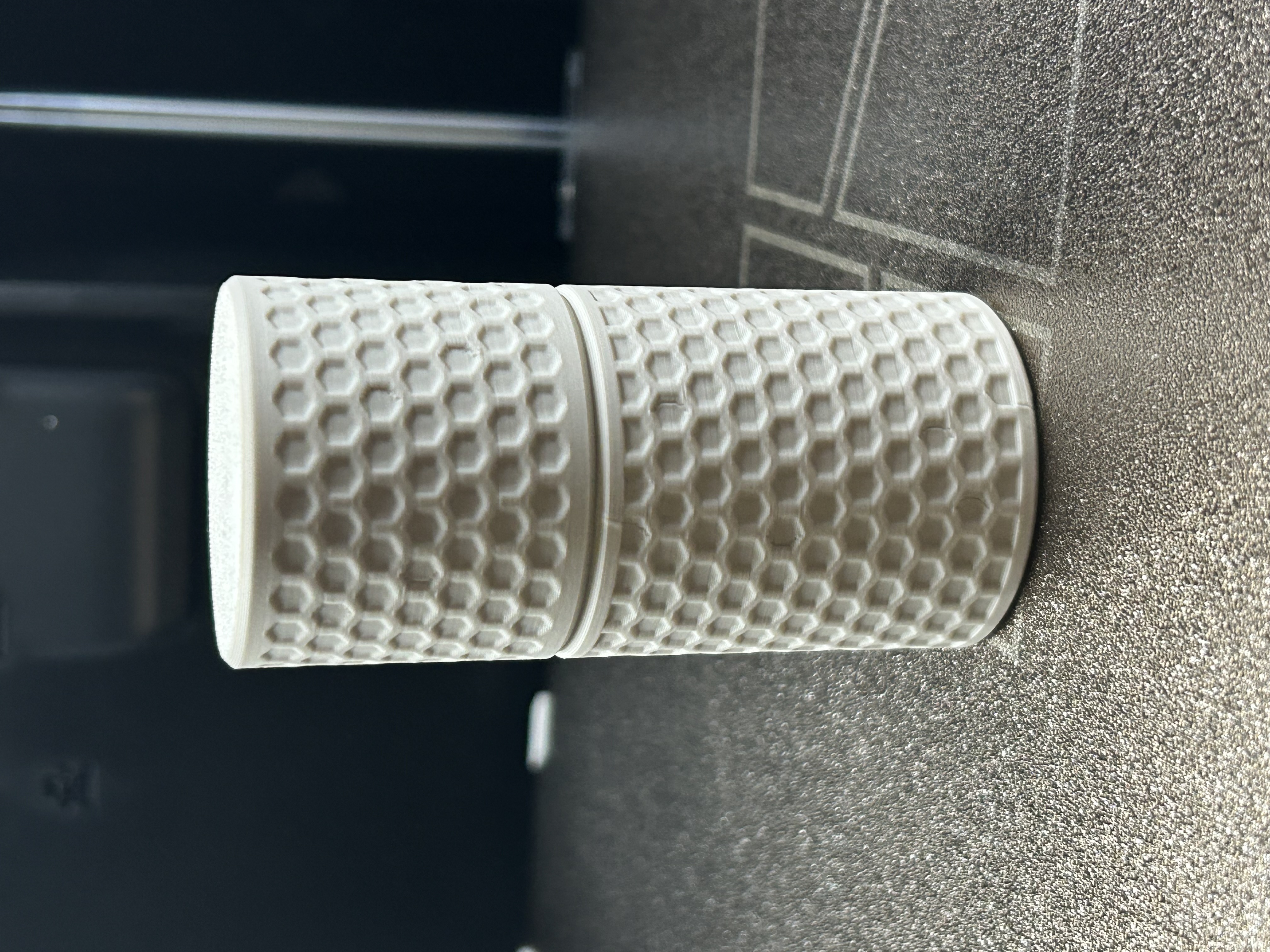 Miniatura 2 do modelo 3D Q-Tip Travel Container