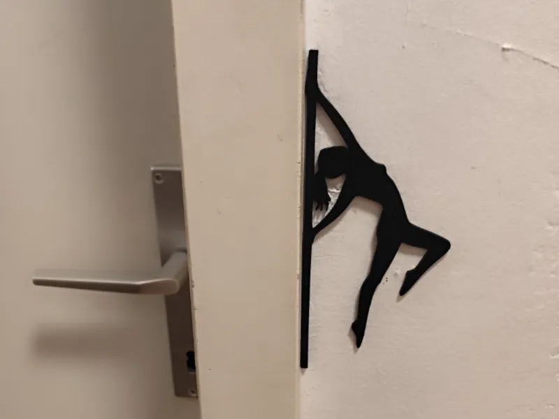 poledance girl