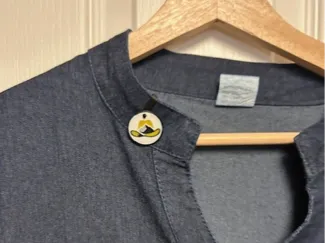 JW Calgary convention pin Rev 2