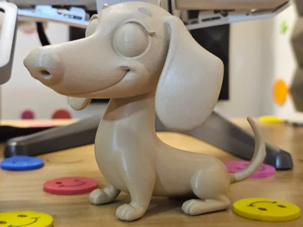 Figurine chien saucisse — teckel