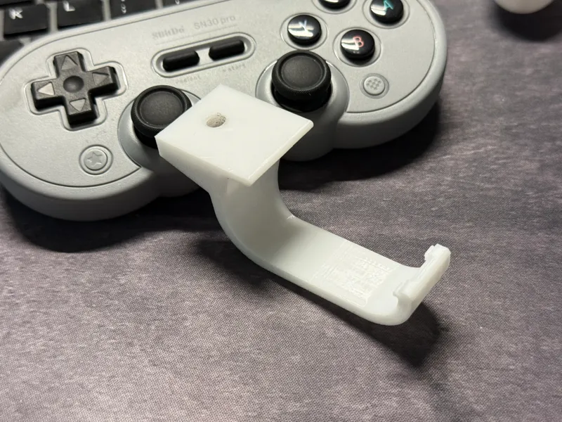 8BitDo SN30 Pro clip with 1/4 screw hole