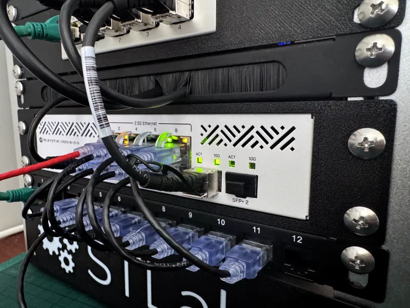CRS310-8G+2S+IN. 10-inch Rack mount 1.2U