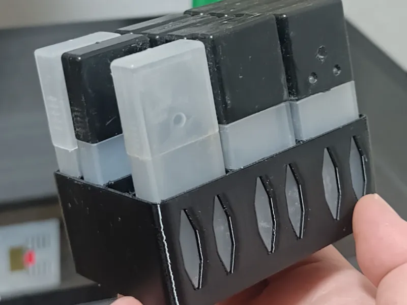 刀片盒收纳器