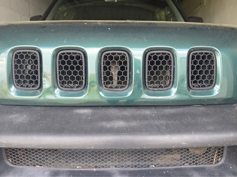 Suzuki Jimny 2001 grill