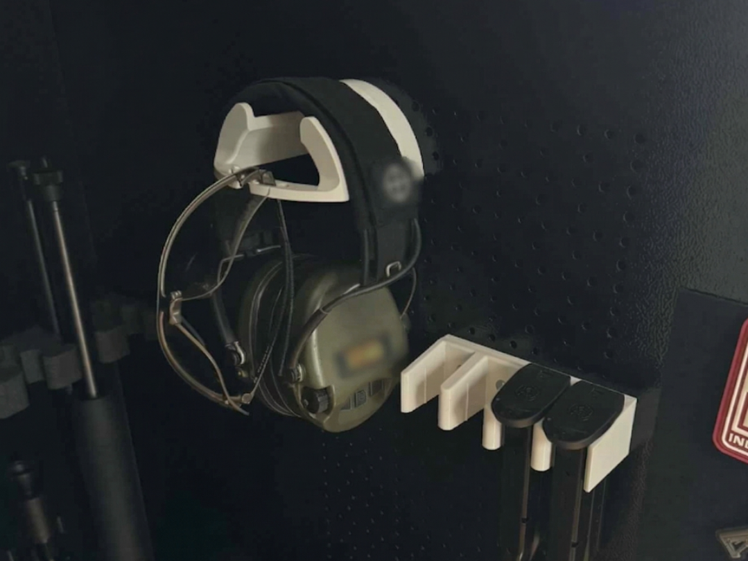 Headset Hanger with Integrated Glasses Tray