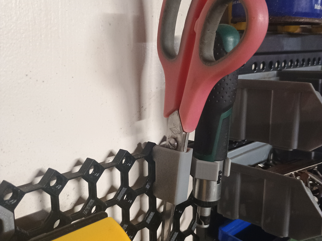 Multiboard/Multibuild scissor holder - pegboard