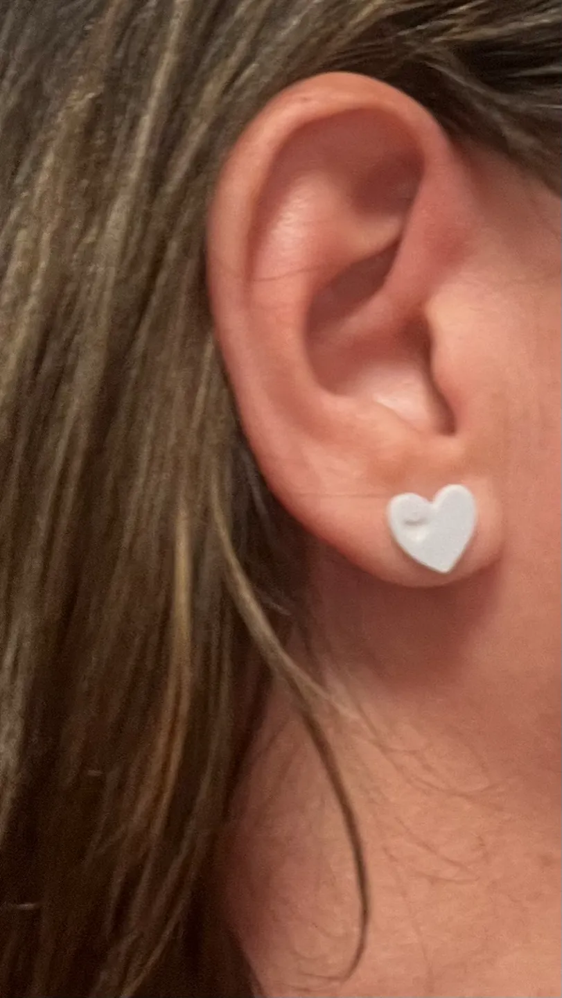 Hearts earrings view 3