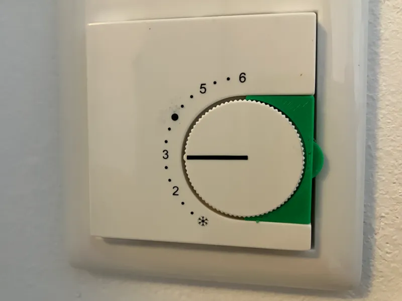 Thermostat Verriegelung Gira S55