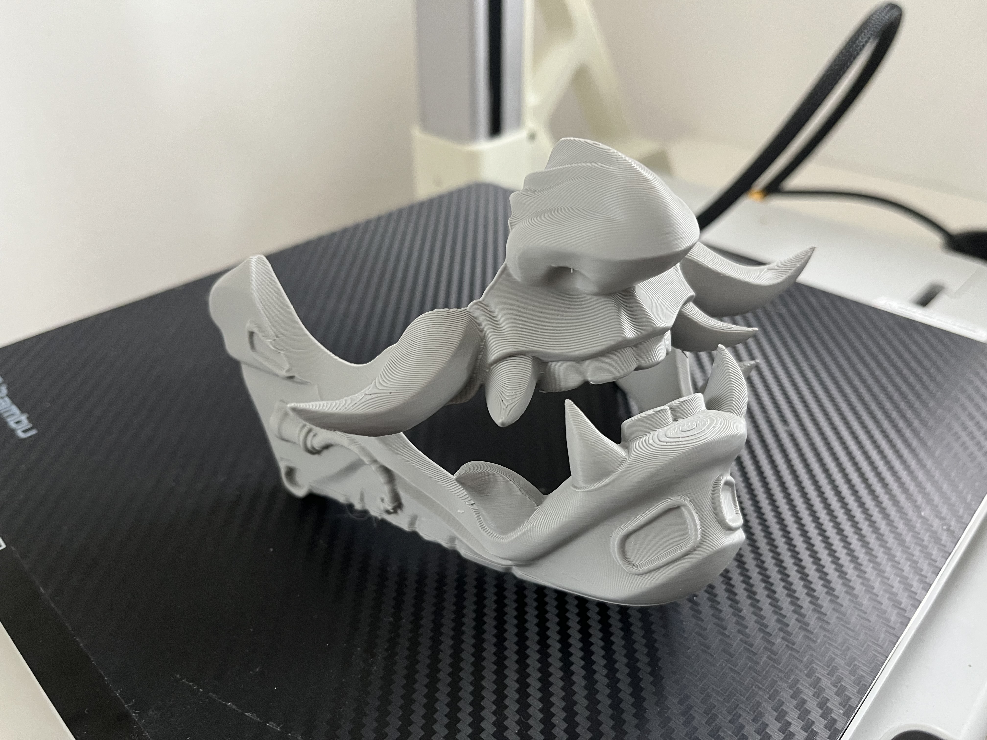Miniatura 2 do modelo 3D Oni Mask- PS5 Controller Holder