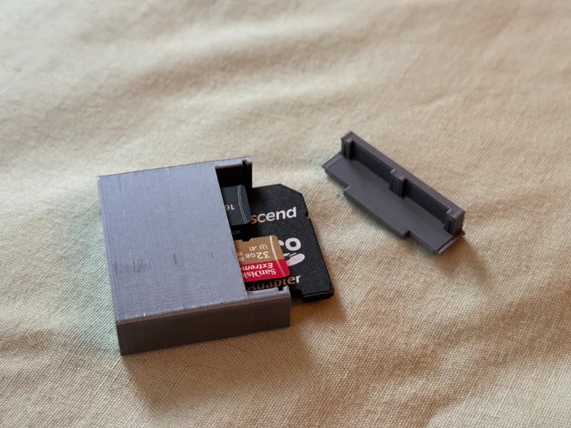 SD Card Case, 2 MicroSD and 1 Full-size SD slot
