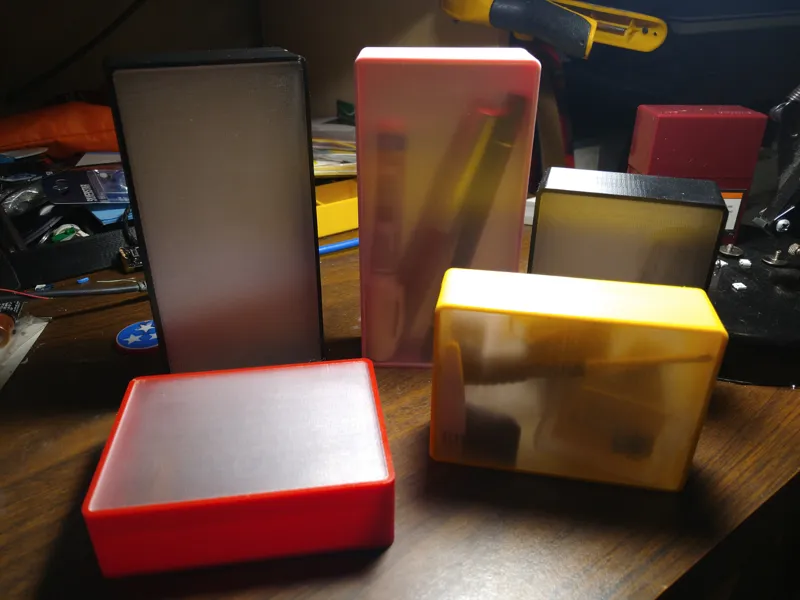 Box with two-sided transparent(ish) window. 2 size