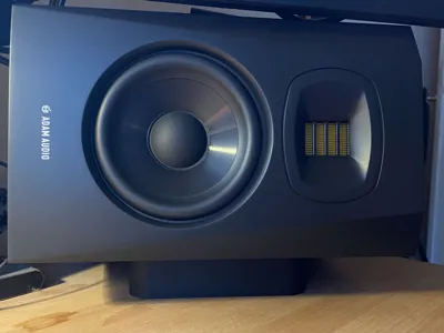 Adam T5V stand