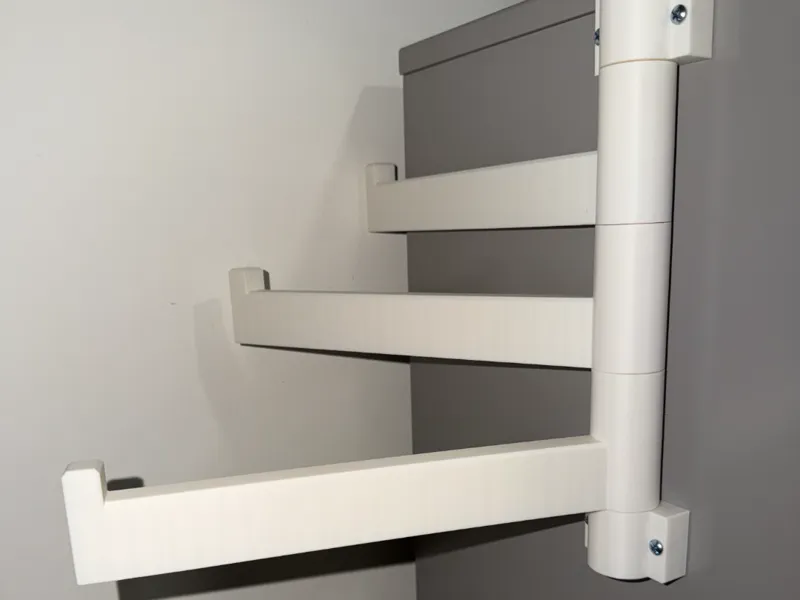 Collapsing clothes hanger 