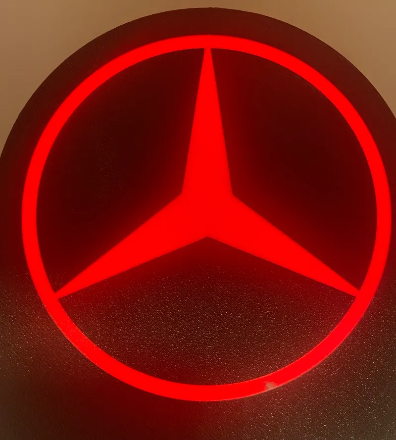 Mercedes-Benz Lightbox by Zemtslab.eu – Luxurious 