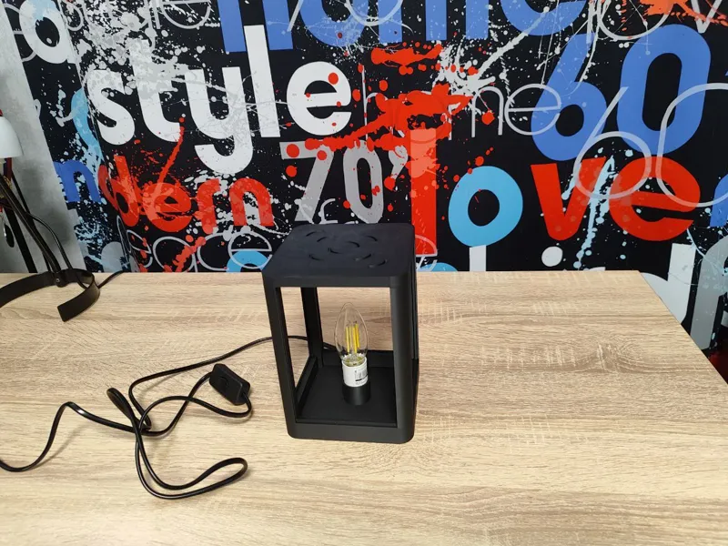 Lithophane lamp and cover with magnets
