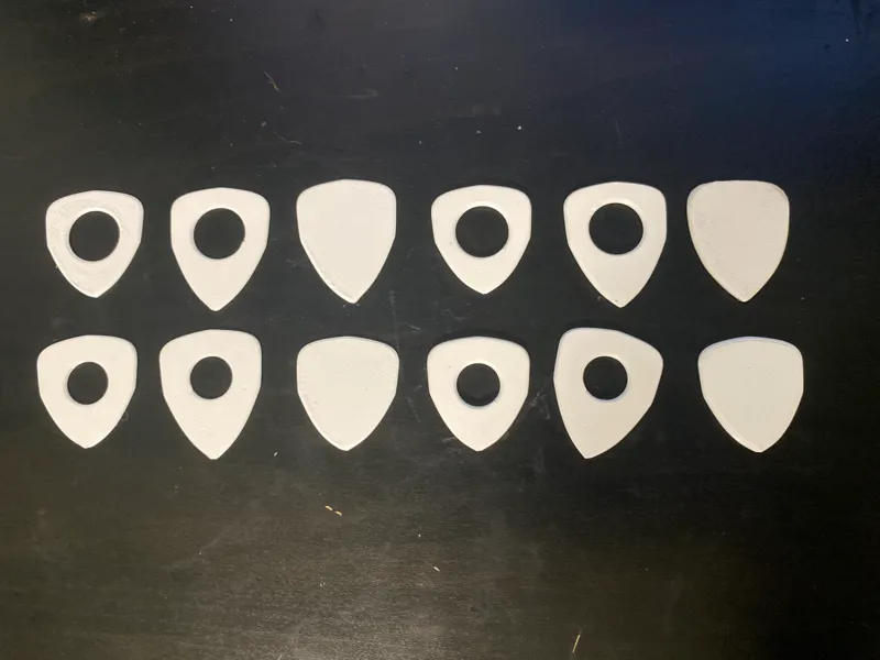 Guitar Pick (1mm and 2mm versions)