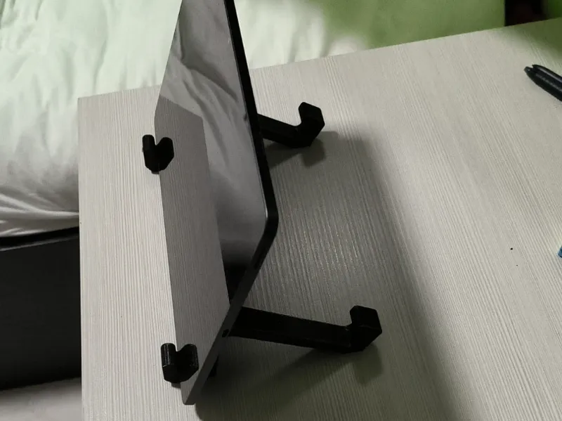 Stand per tablet a due angolazioni modulare