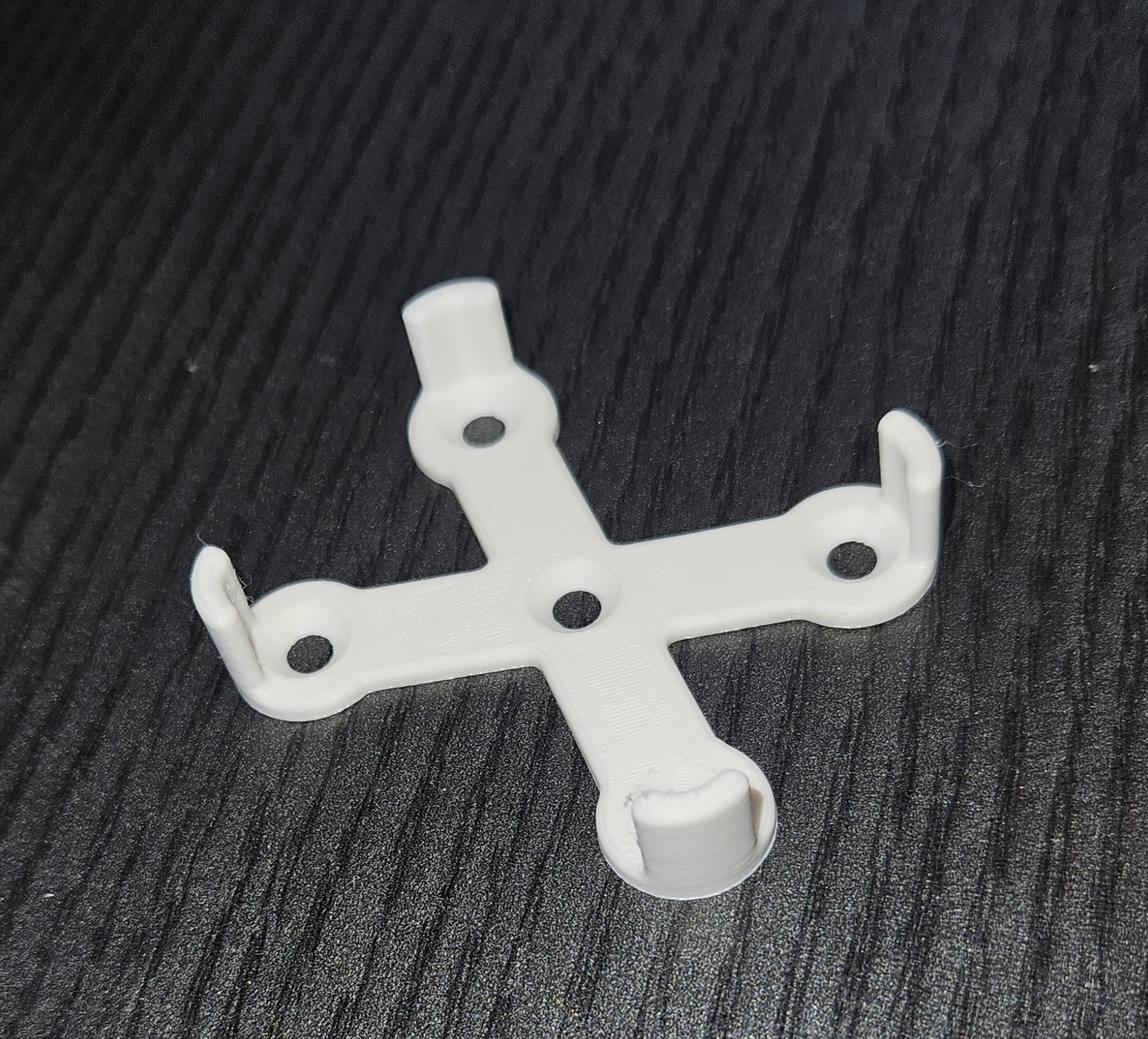 Miniatura 2 do modelo 3D Hue LED Controller Mount 