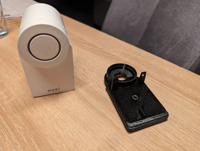 Thick Nuki Lock 3.0 plate with groove at the back