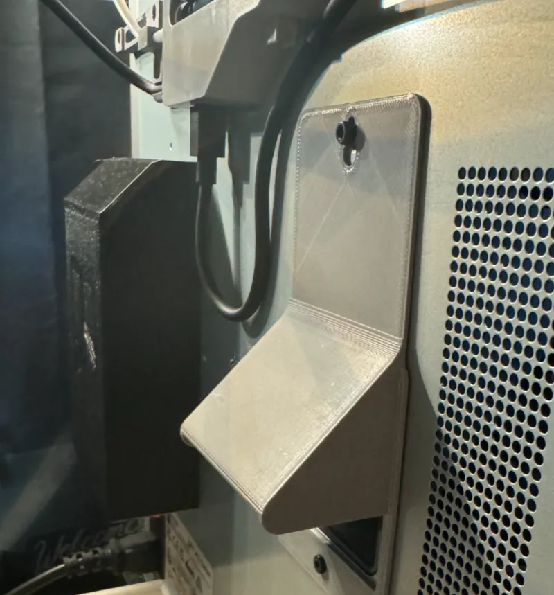 Screw on Chute Cover/Deflector