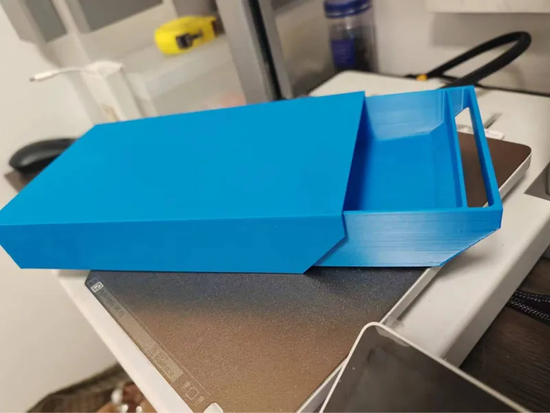 用来藏私房钱的桌下抽屉