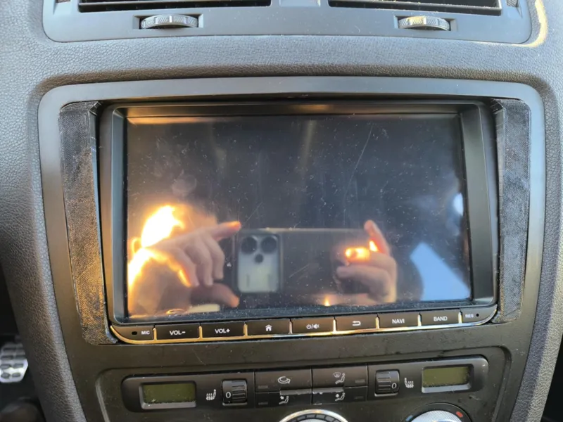 Skoda Octavia II Custom 2DIN Android Radio cover