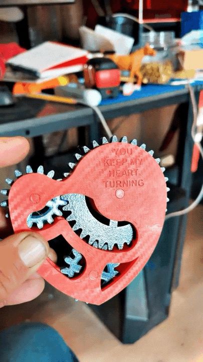 fidget gear heart 