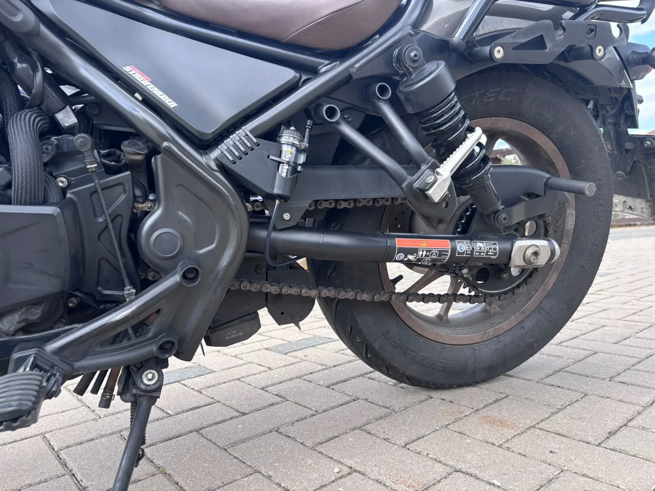 Halter Scottoiler V-System – Honda CMX500 Rebel view 3