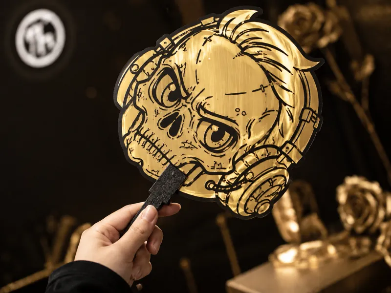 三角洲丨红狼饰金玫瑰扇子