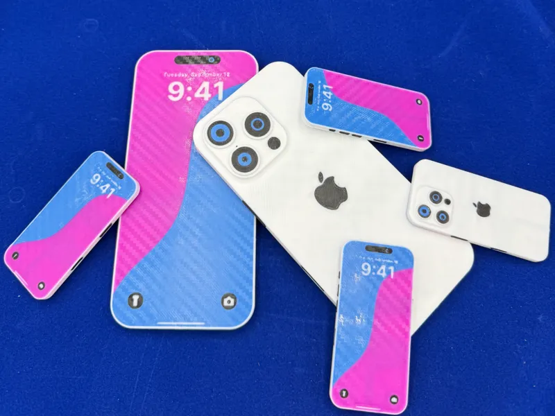 IPhone 16 Pro colour replica / Keychain