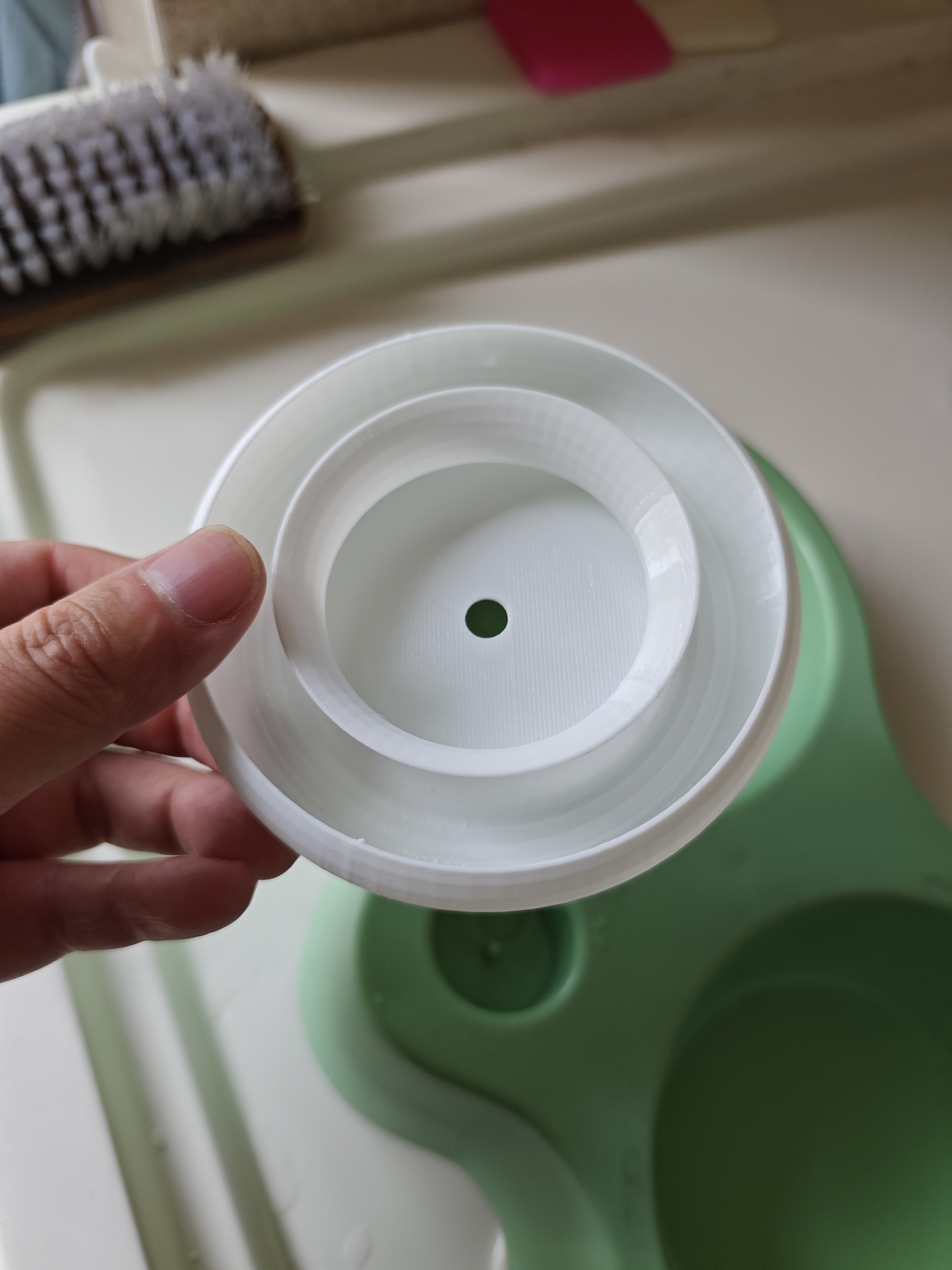Miniatura 2 do modelo 3D 狗狗喝水碗不湿嘴水盆饮水器悬浮比熊喝水器漂浮宠物水碗浮力水壶 可以 放大缩小