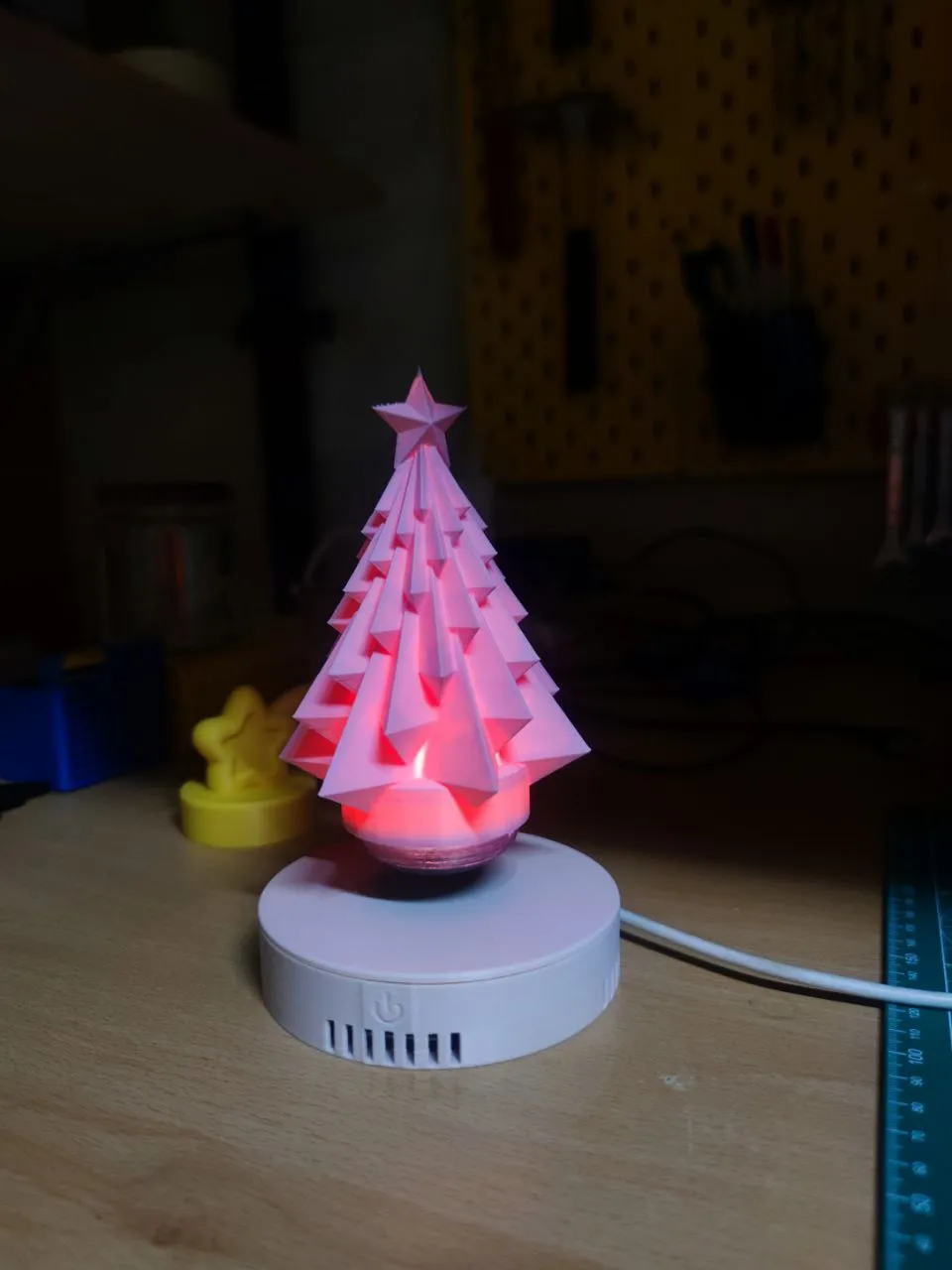 Maglev Christmas Tree – 3D Model - Free 3D Print Model - MakerWorld
