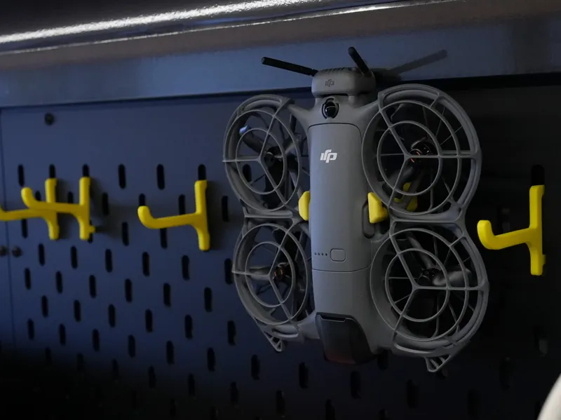 大疆 DJI Neo2 极简 洞洞板 展示架 挂架