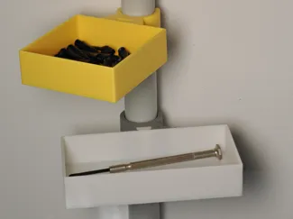 Klemme mit Ablage für Installationsrohr 20mm