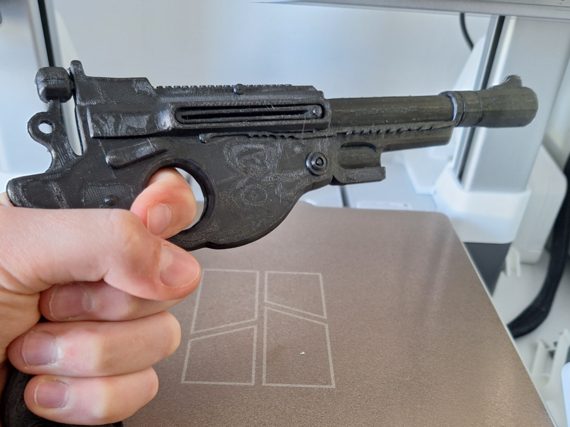 Mandalorian, Din Djarins blaster