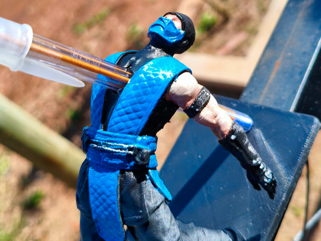 Sub-Zero Fatality: Soporte para Bolígrafo