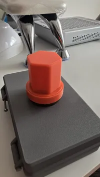 0.2mm layer, 2 walls, 15% infill Petg with supports